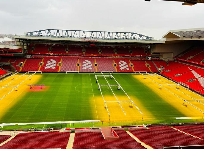 每体：瓜迪奥拉本周一现身巴塞罗那，受邀参加一场新书发布会（每体：瓜迪奥拉周一亮相巴塞罗那，应邀出席新书发布会）