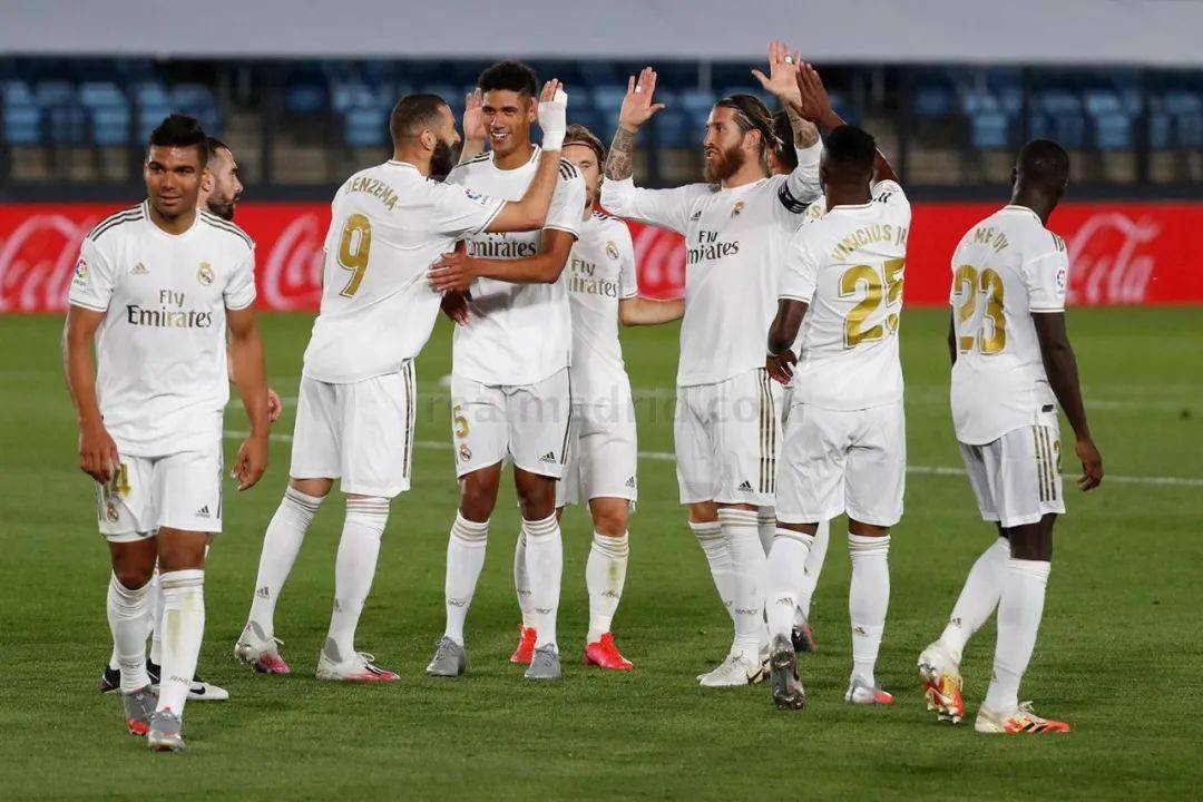 浙江男篮末节连得10分逆转辽宁（末节10分爆发，浙江男篮逆转辽宁）