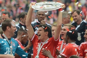 玉昆外援奥斯卡在老家开车时车辆突然起火，好在人没事（玉昆外援奥斯卡老家驾车突发起火，所幸人平安无恙）