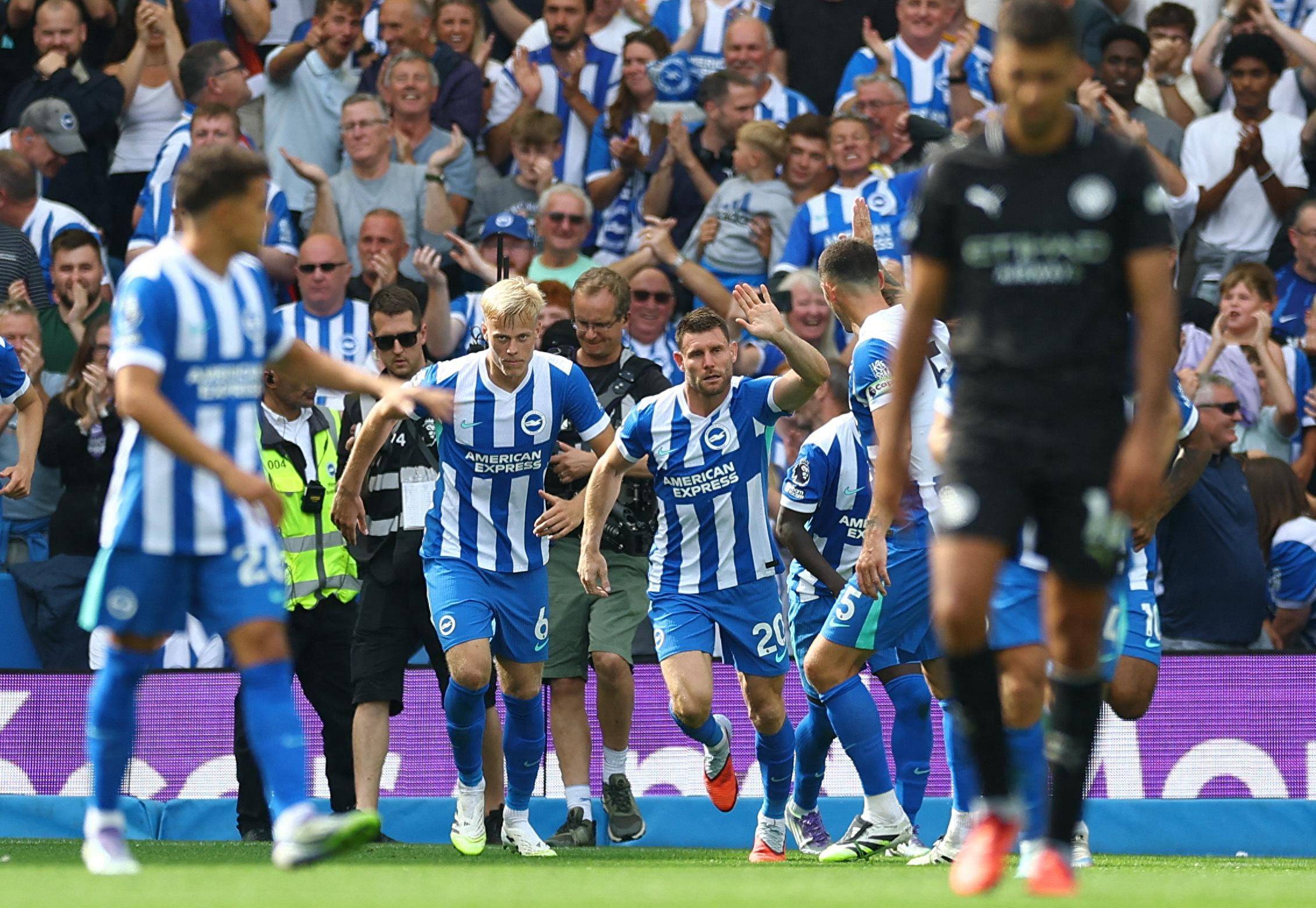 情绪不佳，吉拉西在下半场被换下时拒绝与主教练科瓦奇握手（情绪不悦，吉拉西下半场被换下时拒绝与主帅科瓦奇握手）