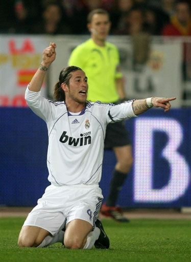 门兴0-0莱比锡，奥诺拉破门被吹，劳姆中框，门兴全场0射正（门兴0-0战平莱比锡：奥诺拉进球被判无效，劳姆中柱，门兴全场零射正）