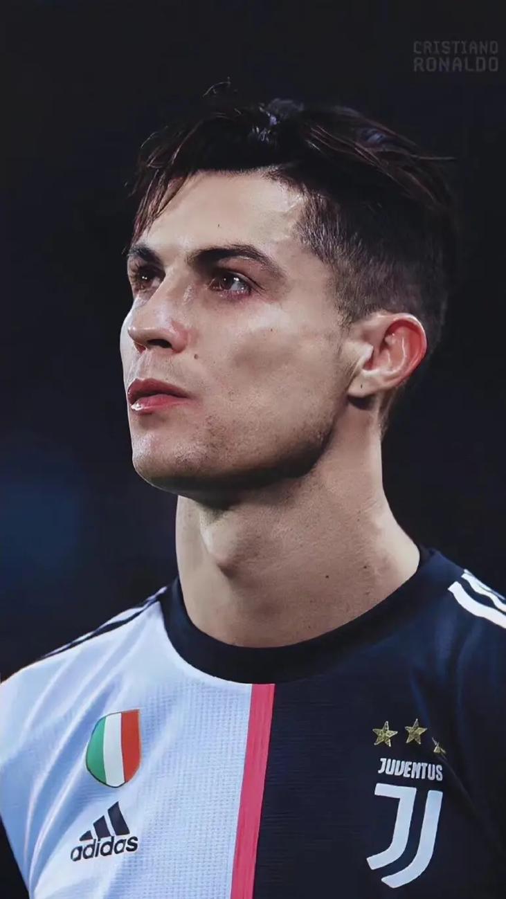 上海海港火力全开豪取三连胜（上海海港攻势如虹，连下三城）